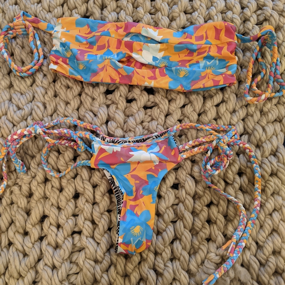 Moana bikini flamingo fizz set NWOT
